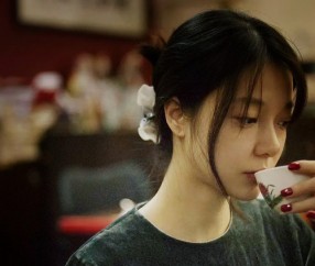 65岁女性子宫内膜增厚，正常与否的探讨